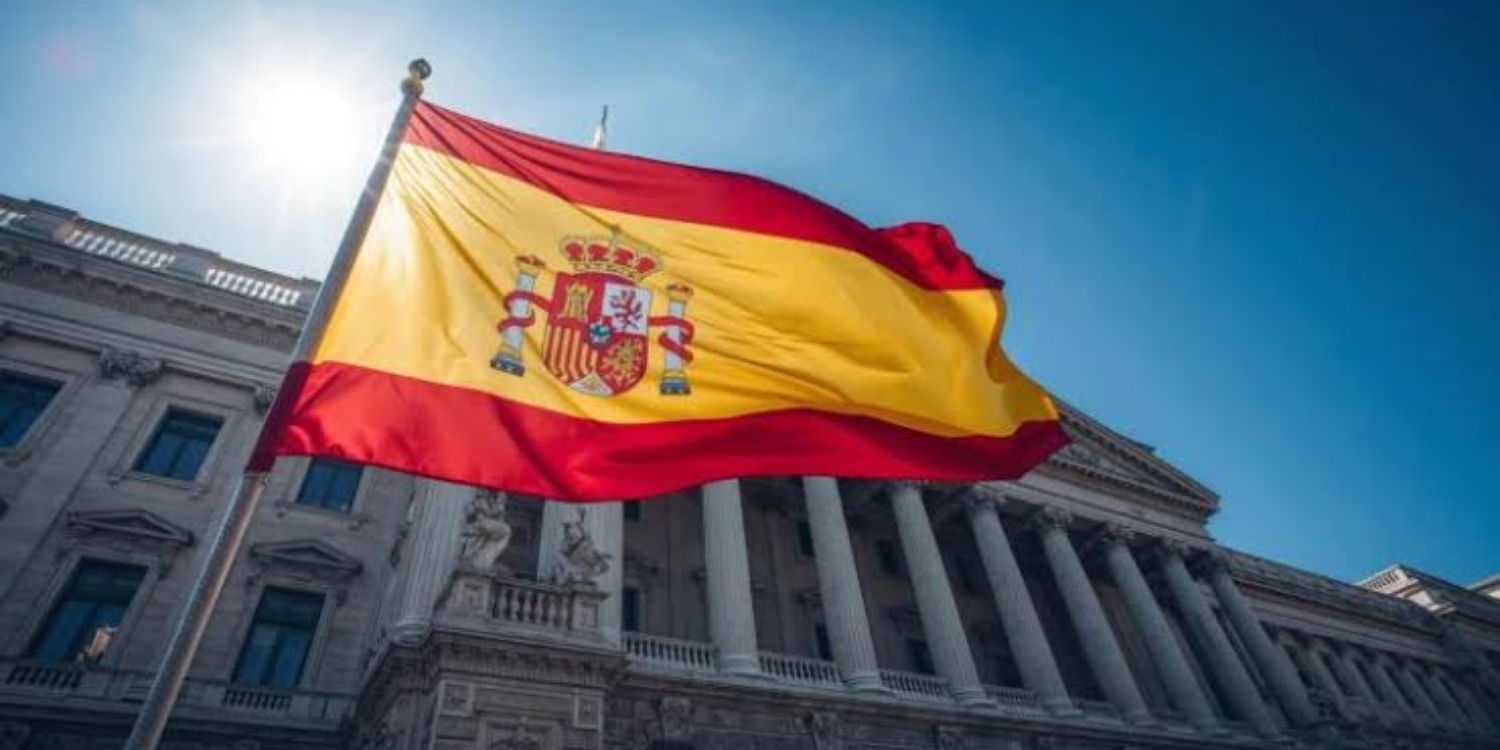 Curso de Espanhol Presencial e Online: Aprenda com Confiança em Todas as Idades